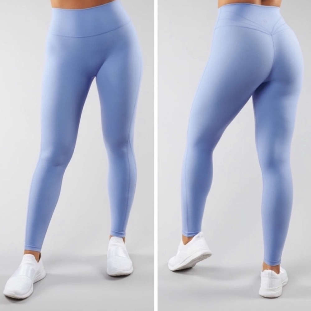 GUC-BuffBunny Legacy legging in Sz S- color rainwater blue
